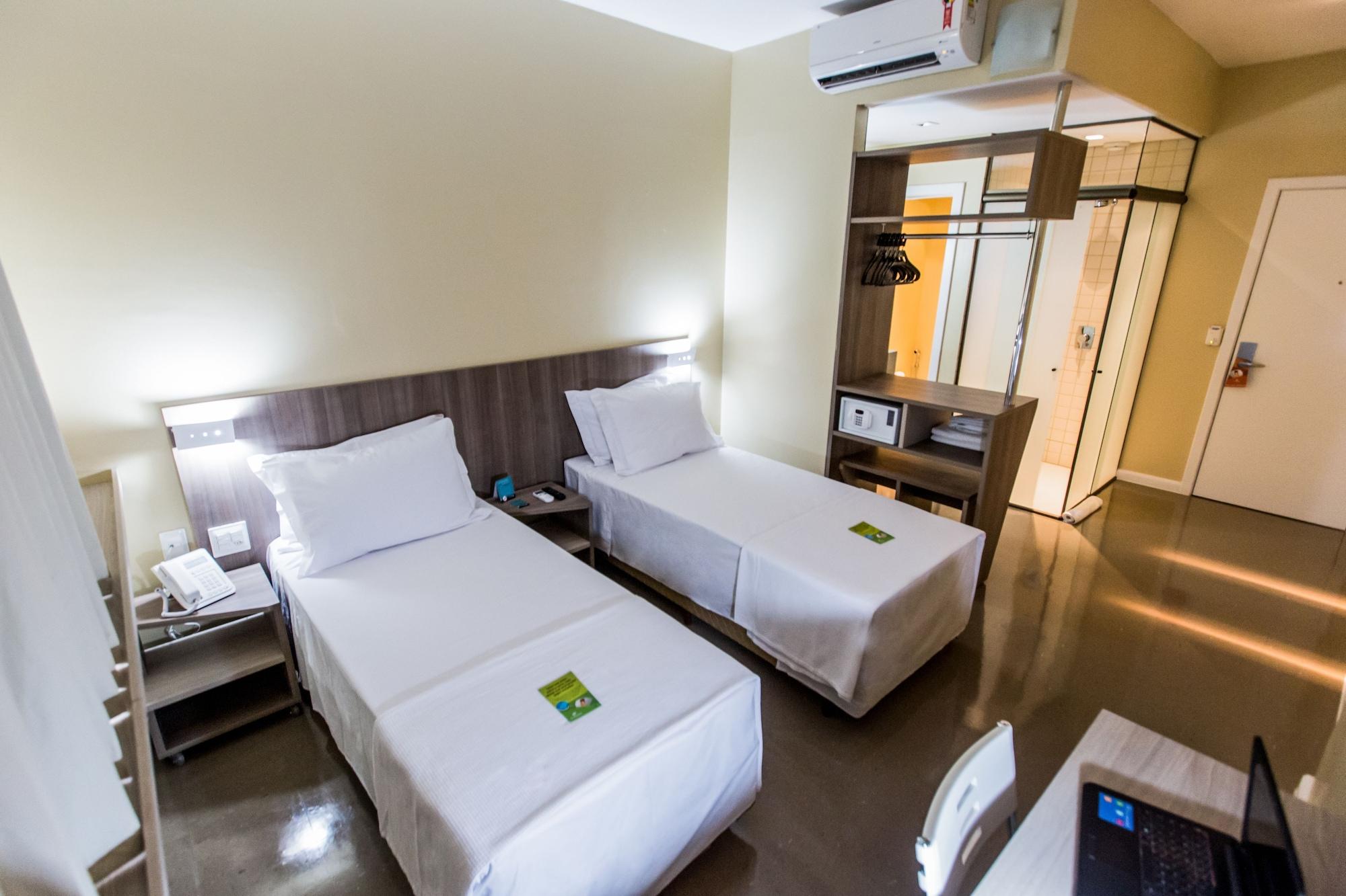 Slim Cuiaba Aeroporto Hotell Exteriör bild