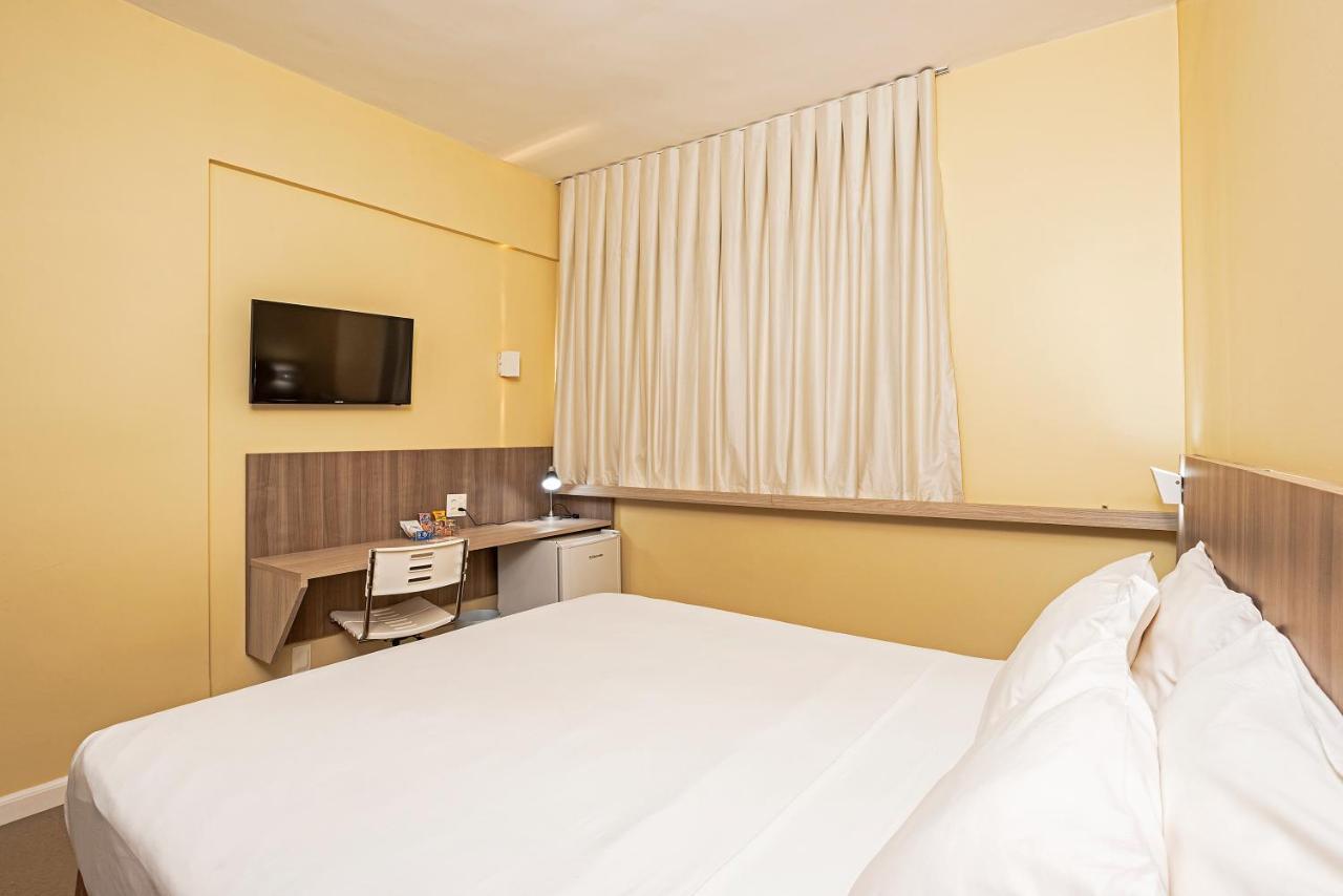 Slim Cuiaba Aeroporto Hotell Exteriör bild